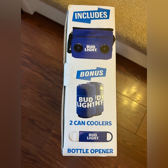 Bud Light ice chest cooler with speakers gift set - Picture 3 of 3